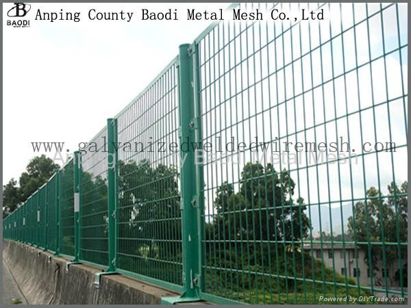 China high quality welded wire fence 5