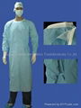 Disposable surgical gown 5