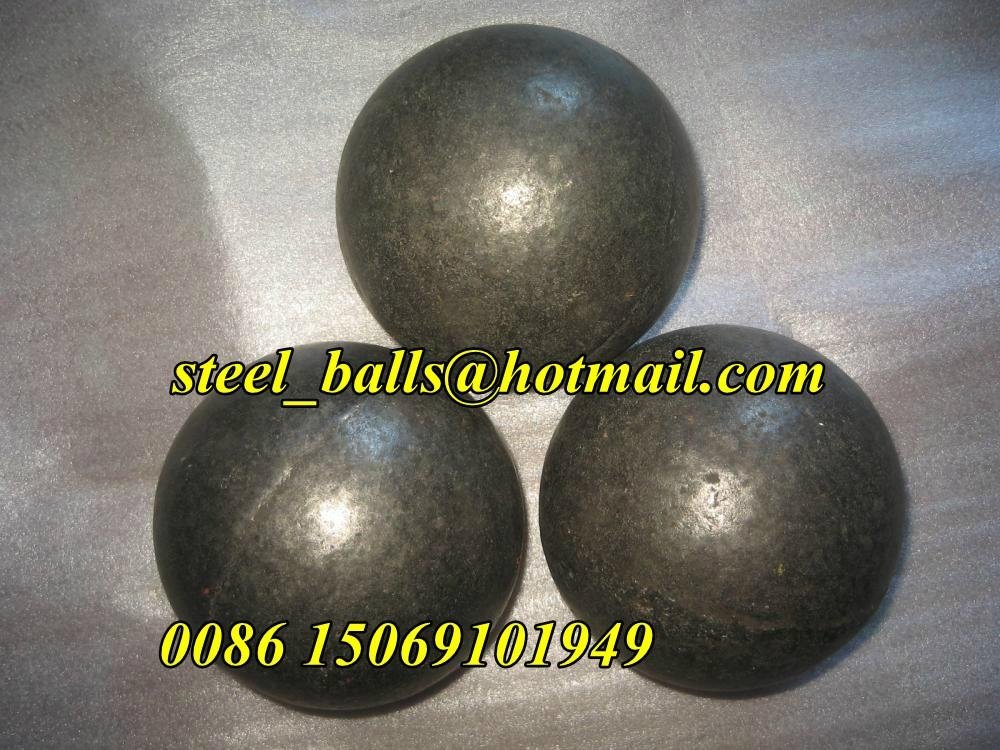 Grinding Balls for Grinding Ore Charge in Mineral Processing