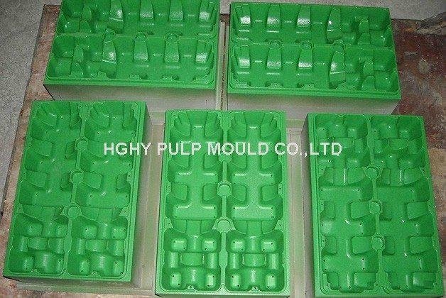 Pulp molding die for inustrial package