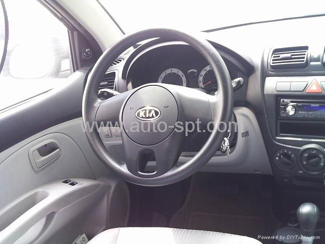  Kia Picanto 1.1L Petrol Hatchback model 2010 4