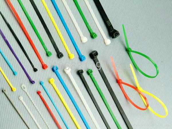 Nylon cable Tie 4