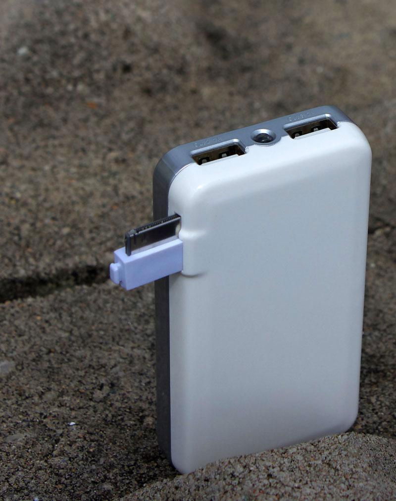Connector Built-in Battery Charger for iPhone&Mobile Charger 3