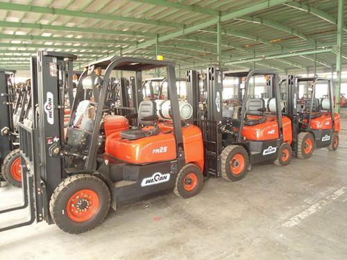 2.5 Ton LPG / Gasoline Forklift ,4.5M Mast,Side Shifter 3