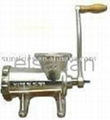 meat mincer 1