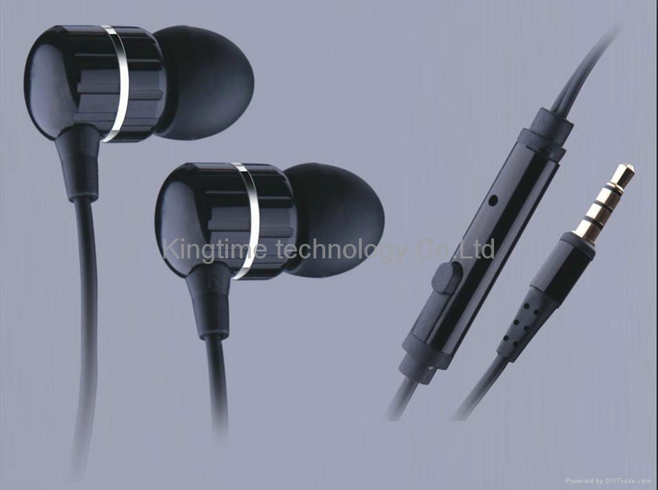  metal noise-cancelling earphones 2