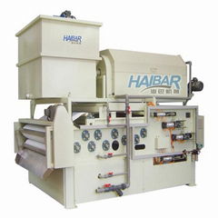 Belt filter press for sewage thickening and dewatering