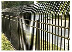 sell Powder coated wire mesh fence 