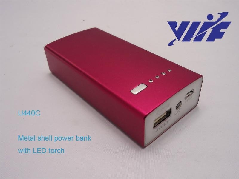 Colorful 4400mAH - 5600mAH smartphone battery charger - metal power bank 2