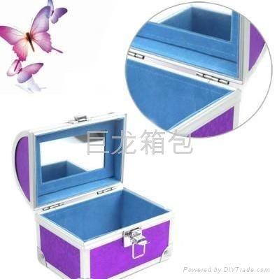 紫色鋁合金化妝箱 2