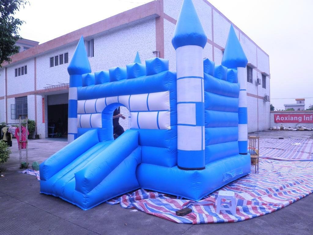 Great fun inflatable castle 5