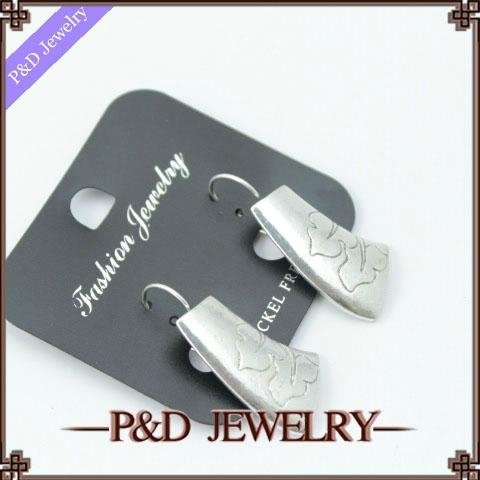 2013 alloy earrings in Europe and America 2