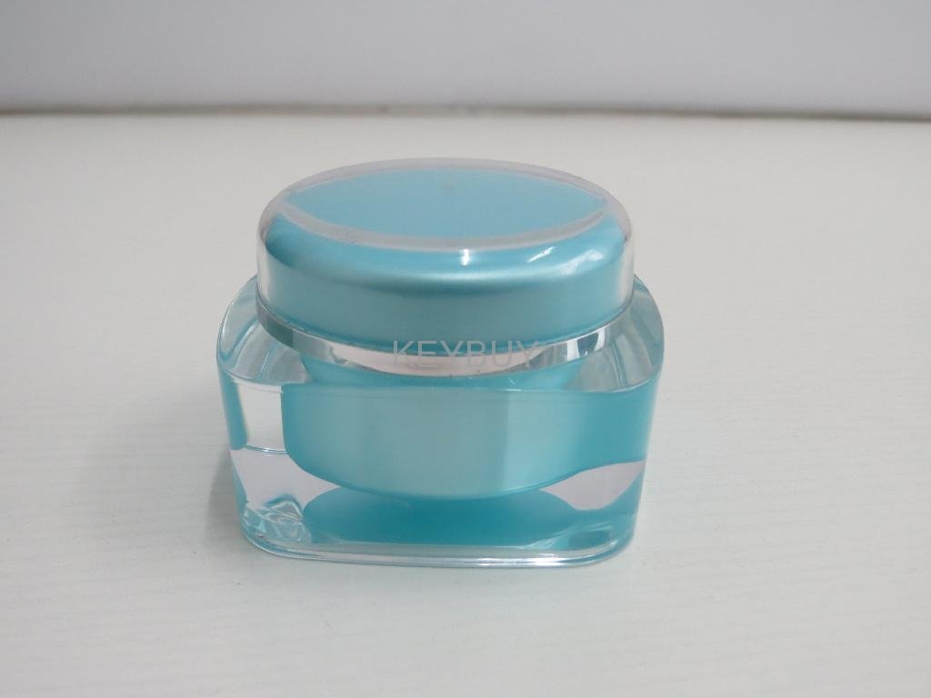 square acrylic cream jar with round cap  2
