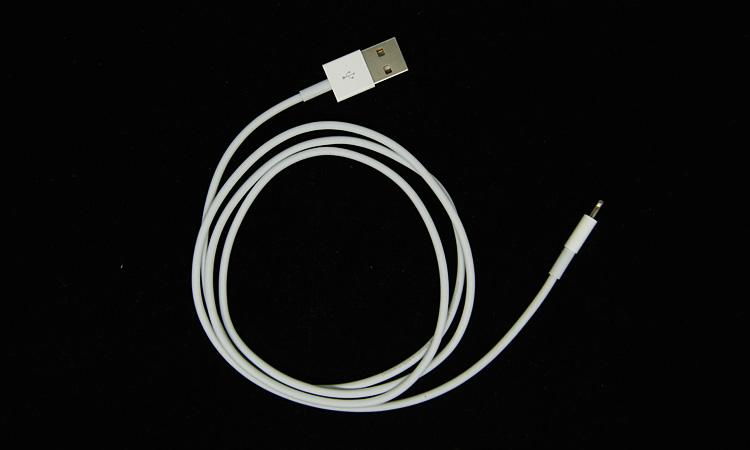 Apple iphone 5 lightning  Data sync cable  2