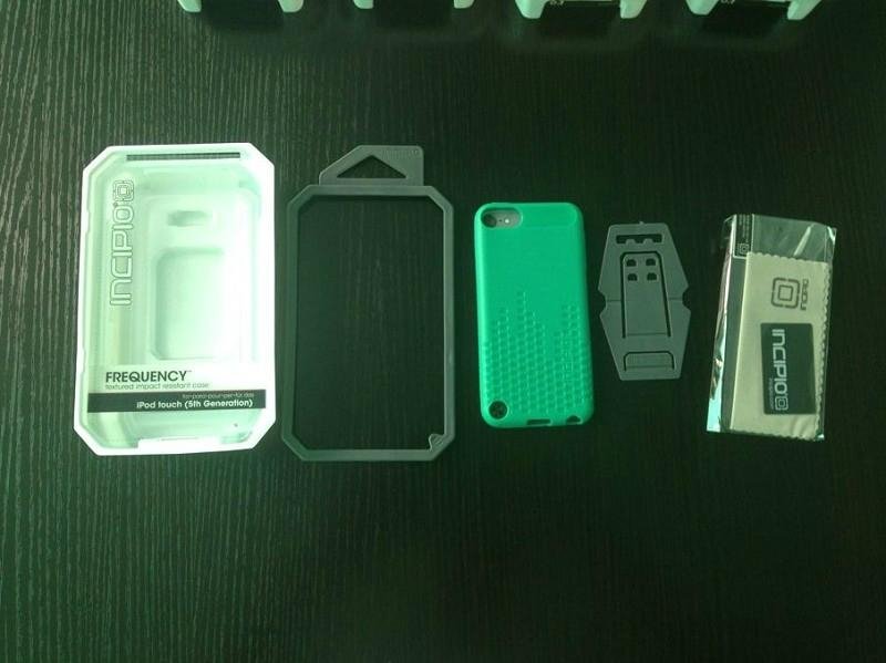 Apple ipod itouch  5G  INCIPIO FREQUENCY kickstand case 4