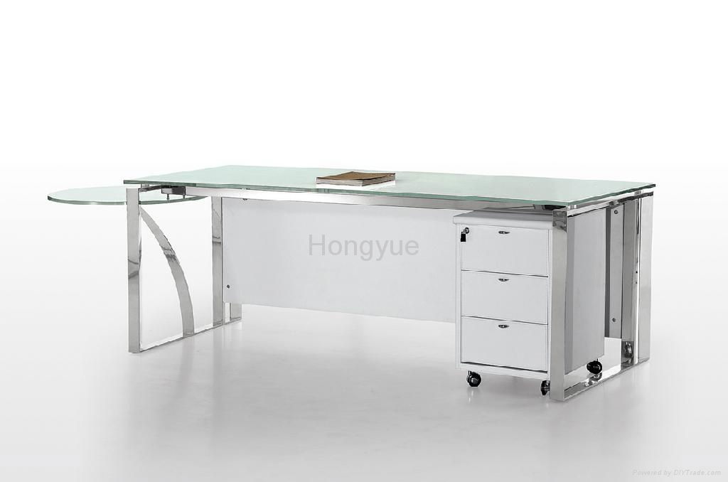 Executive Desk - Leather Furnishing 3