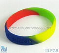 2012 popular Silicone Glow in the dark Silicone Wristbands for promotional gift 4