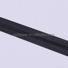 strong teeth zipper roll