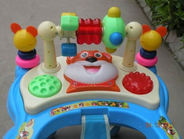 The lovely dog style baby walker with music 2