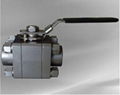 Small size ball valve