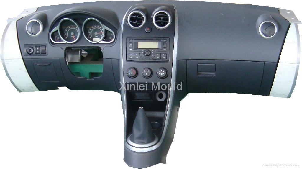 plastic auto car instrument panel mould in China