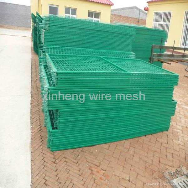 pvc coated welded wire mesh fence panel with certification 5