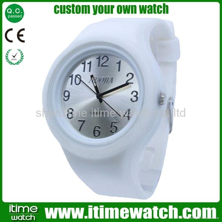 big dial silicone strap watch