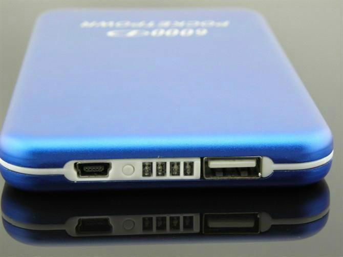 External Backup Battery For Apple's iPhone 4/4S 5