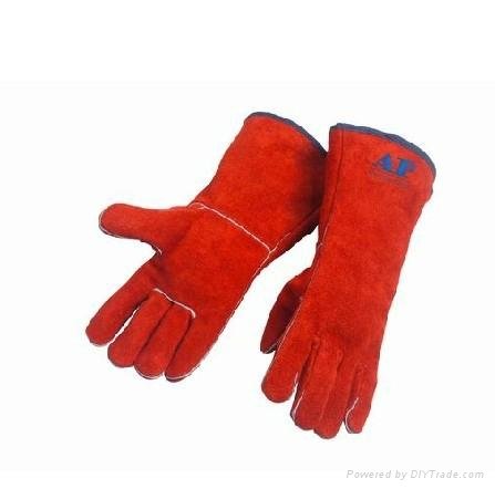 Dust-orange leather welding glove