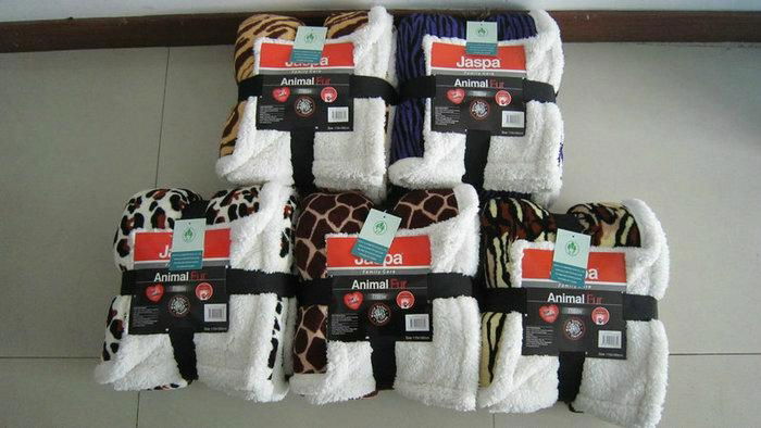 animal sherpa throw 2