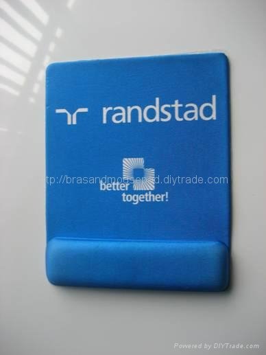 customized gel wrist rest mouse pad 4