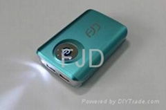 Fjd-M4 8400mAh Plastic Case with Double Plugs Power Bank