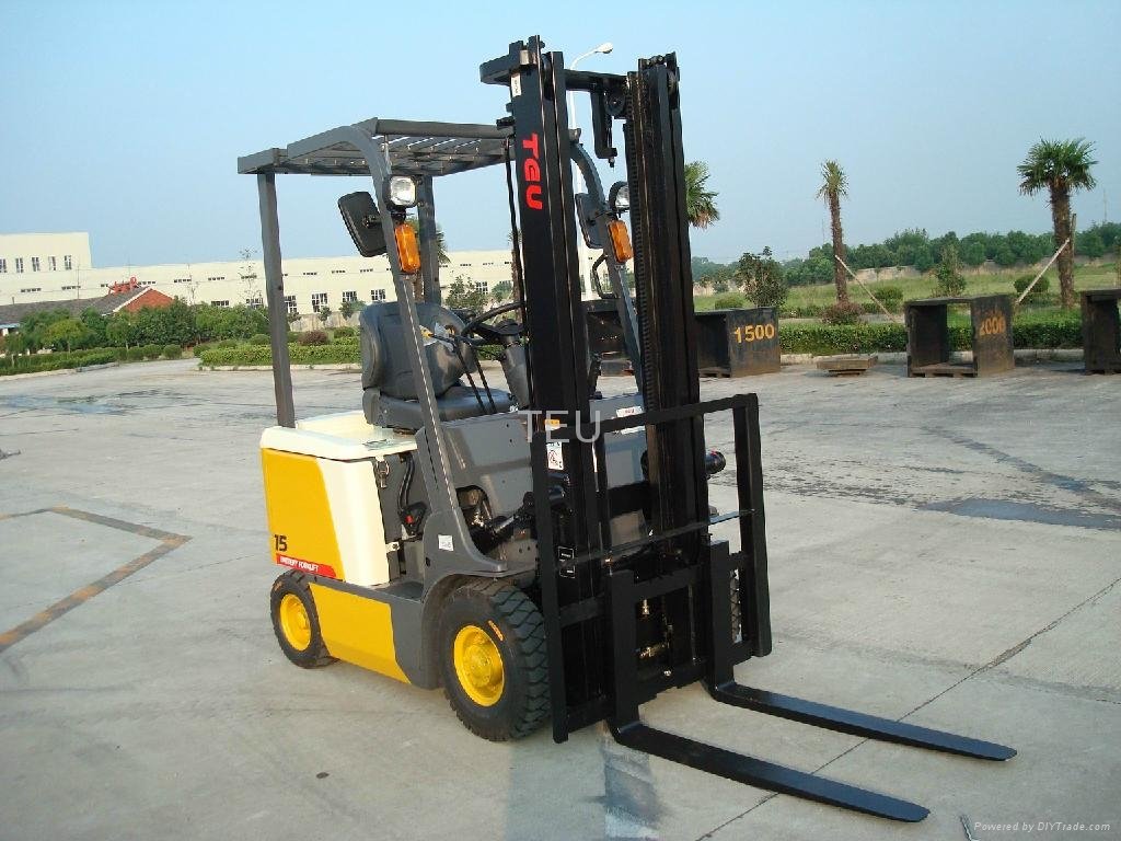 Electric Forklift(1.5t) 3