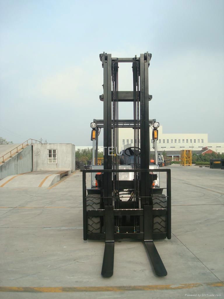 Forklift(short wheelbase/5ton) 5