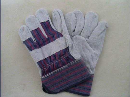 Leater Glove 3