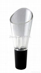 Wine Aerating Pourer with 3 partitions