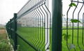 Triangular bending fence