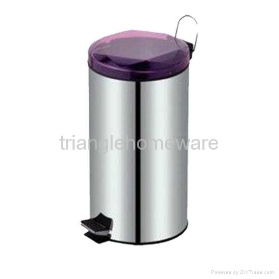 Stainless steel trash can with plastic lid 3