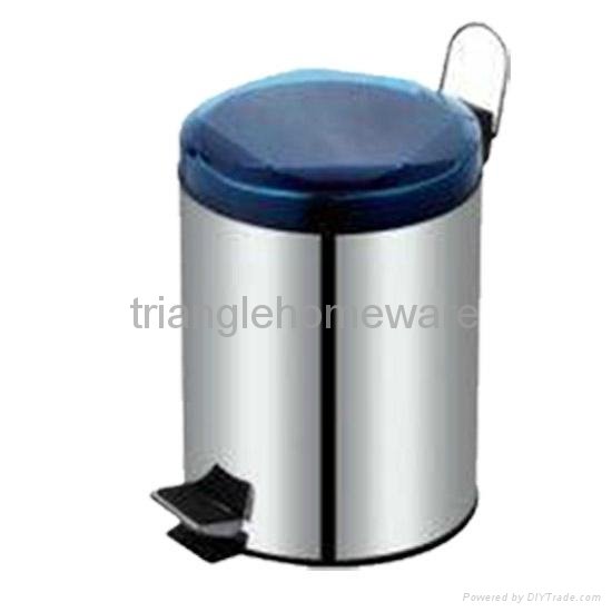 Stainless steel trash can with plastic lid 2