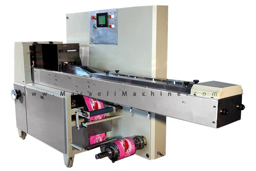 Down paper pillow packing machine