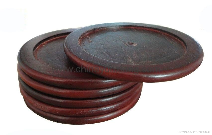 Wooden coasters with non-toxic oil, various sizes and shapes are available