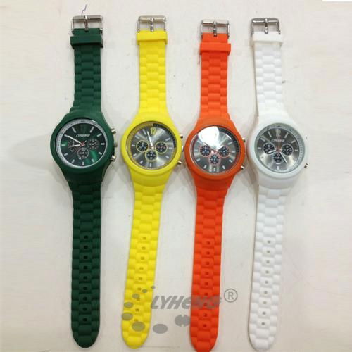   wholesale 2013 fashion silicon watches color watches 2