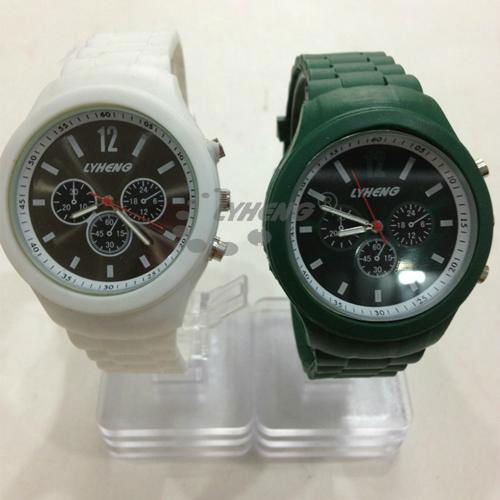   wholesale 2013 fashion silicon watches color watches 3