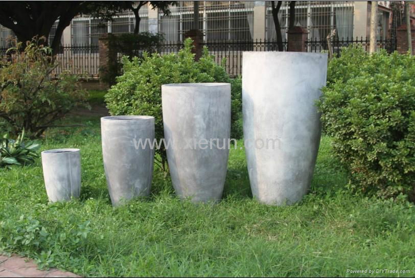 Tall Round large garden planter 3