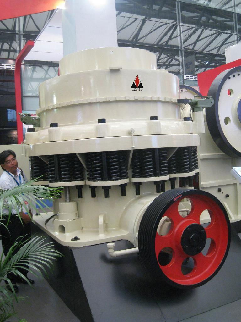 Cone  crusher machine PCL-9ooB 3