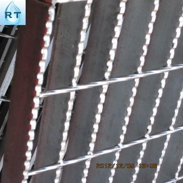 Hot Dipped Galvanized Steel Grating (Old and Experience Factory) 2
