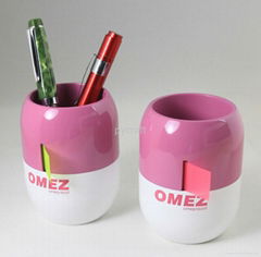 2013 New Capsule Shape Pen Holder with