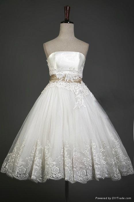 Strapless Band On Back Embroidery White Short Wedding Dress 