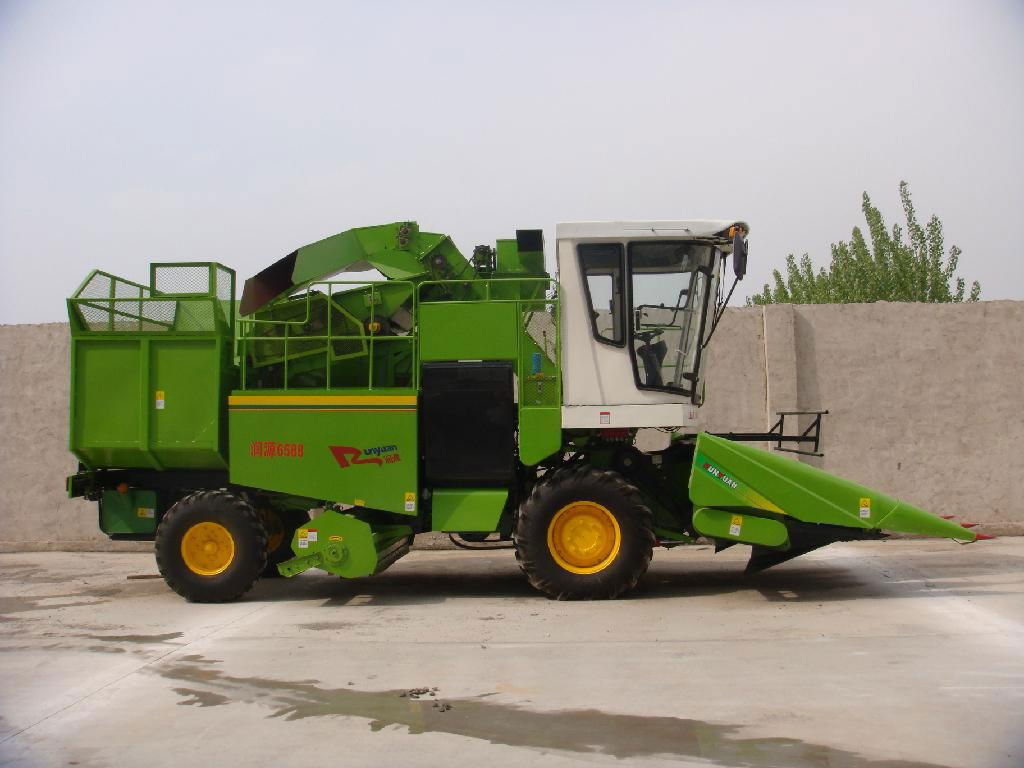  Self Propelled Corn Combine Harvester 2