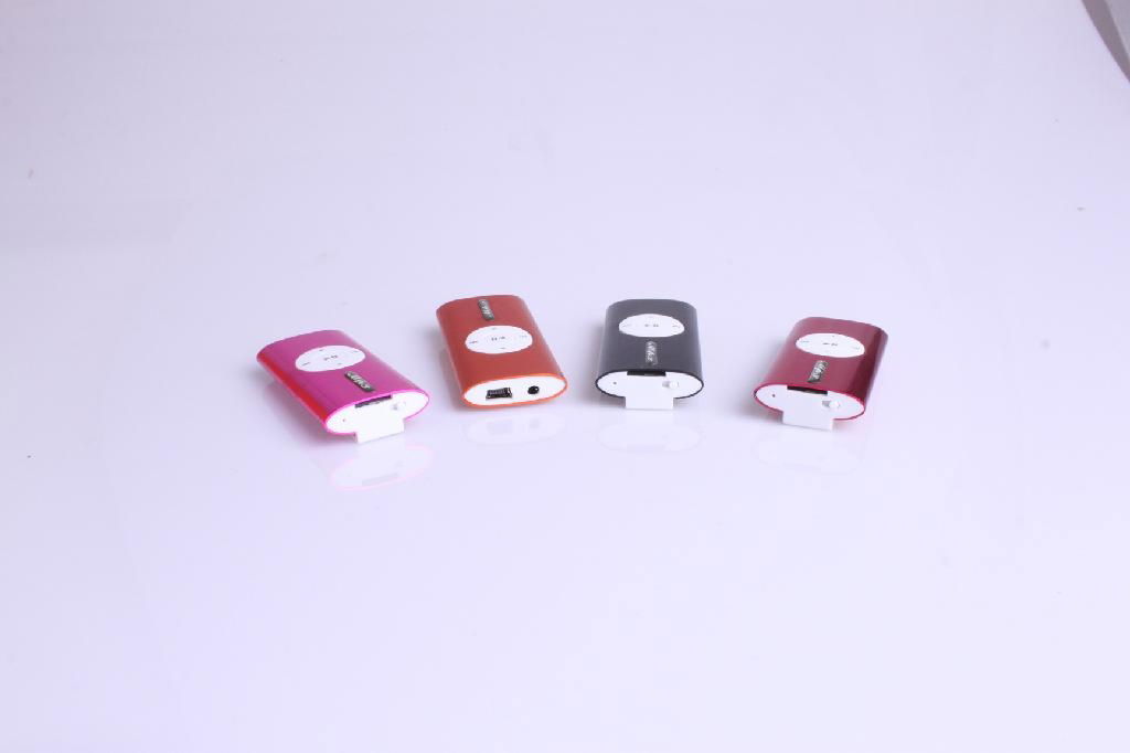 3.5mm Support 4G Portable Outer Speaker USB MP3 Player with Clip (4colors) 2